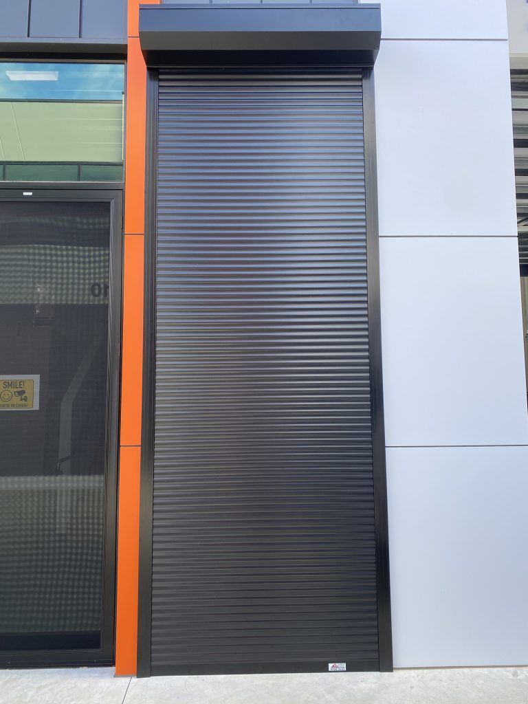 Commerical door